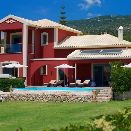 Sleeps 6 Pool Wifi Villa *