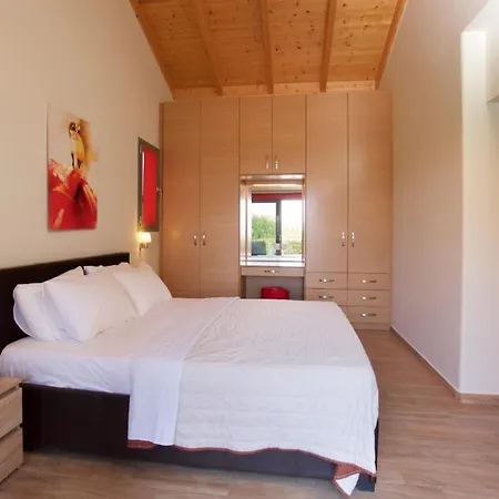 Sleeps 6 Pool Wifi Muszáta
