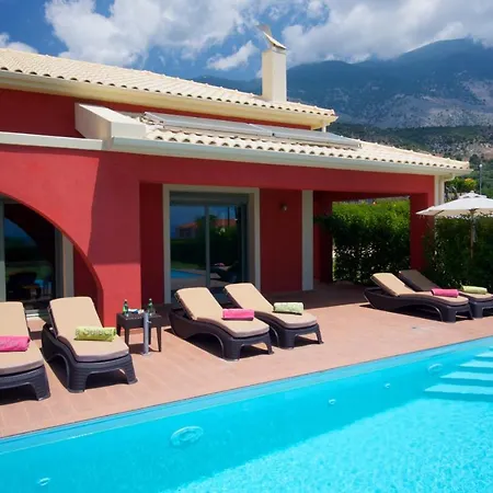 ヴィラ Sleeps 6 Pool Wifi *