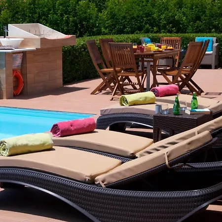 Sleeps 6 Pool Wifi ヴィラ *