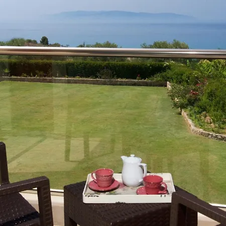 ヴィラ Sleeps 6 Pool Wifi